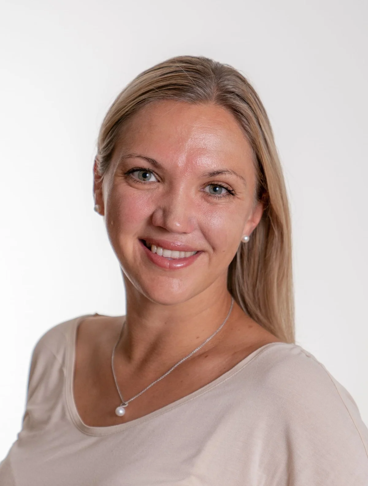 Susanna Vostrel, Physiotherapeutin